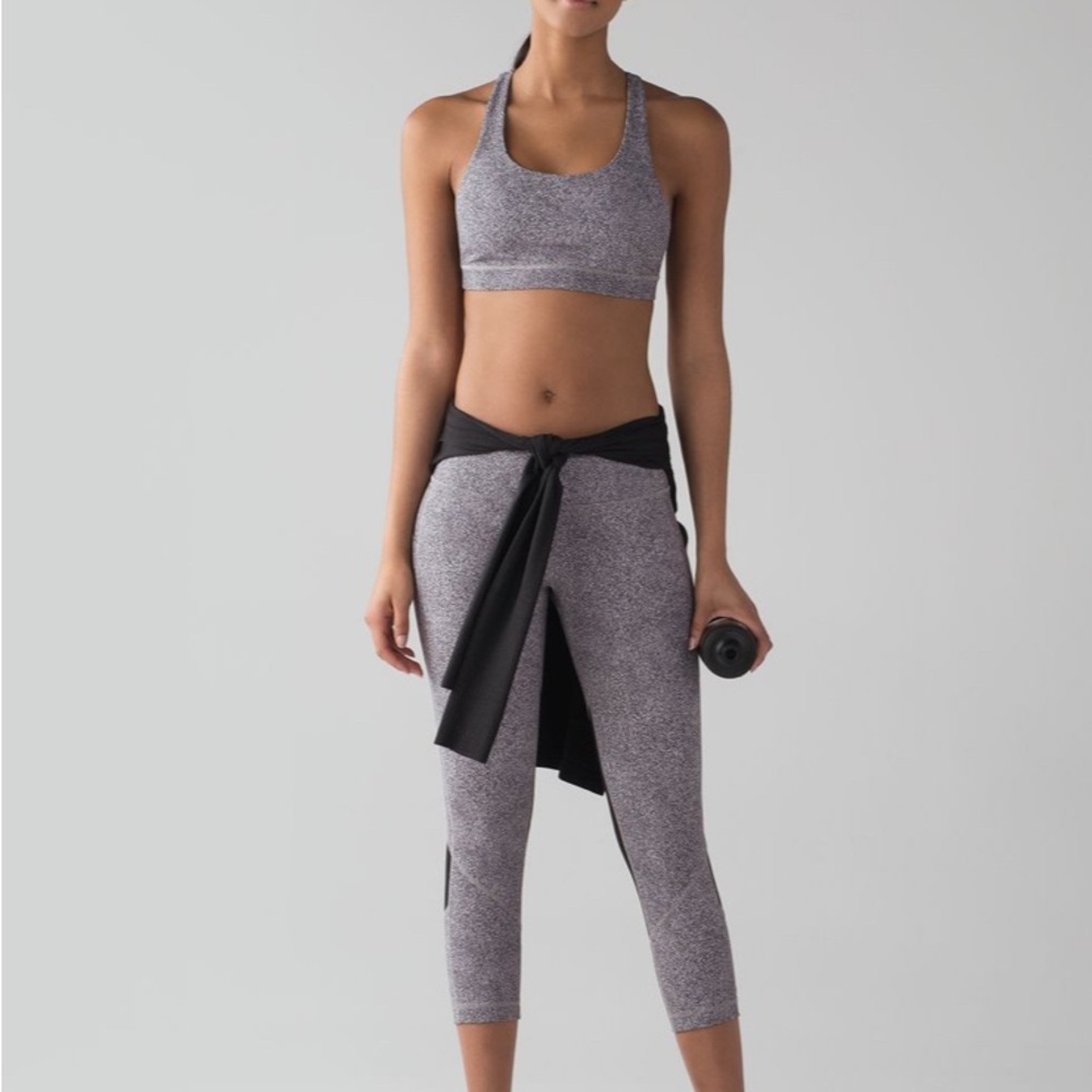 Lululemon Women's Black and Gray Athletic Leggings size 6